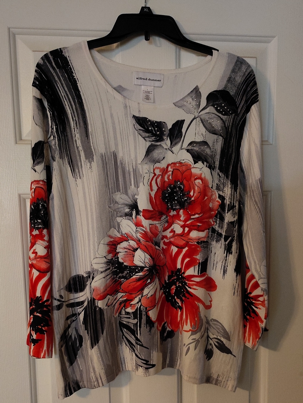 Alfred Dunner White, Red, Black & Gray Floral Long-Sleeve Tee